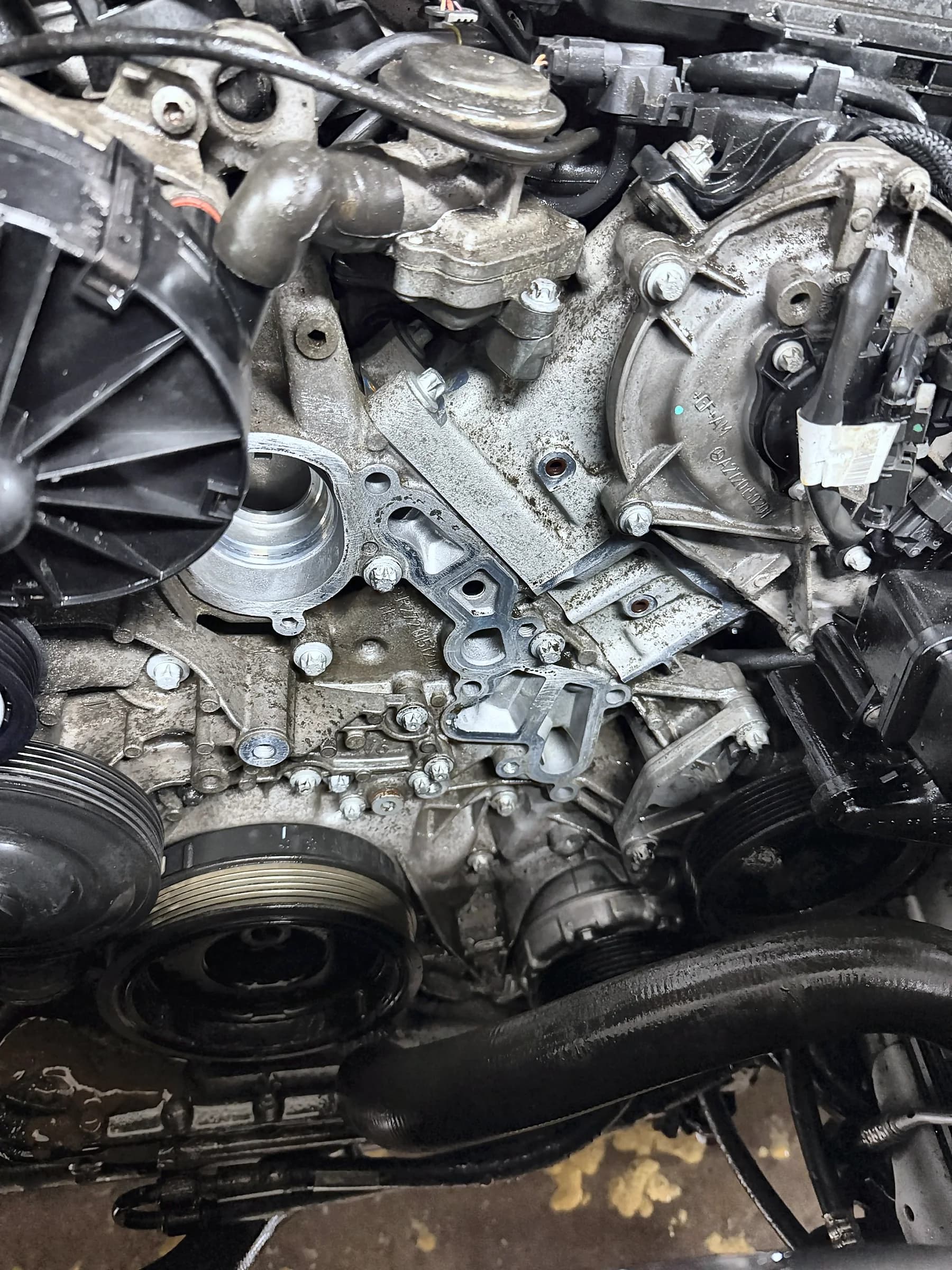 Moe's Garage - engine detail