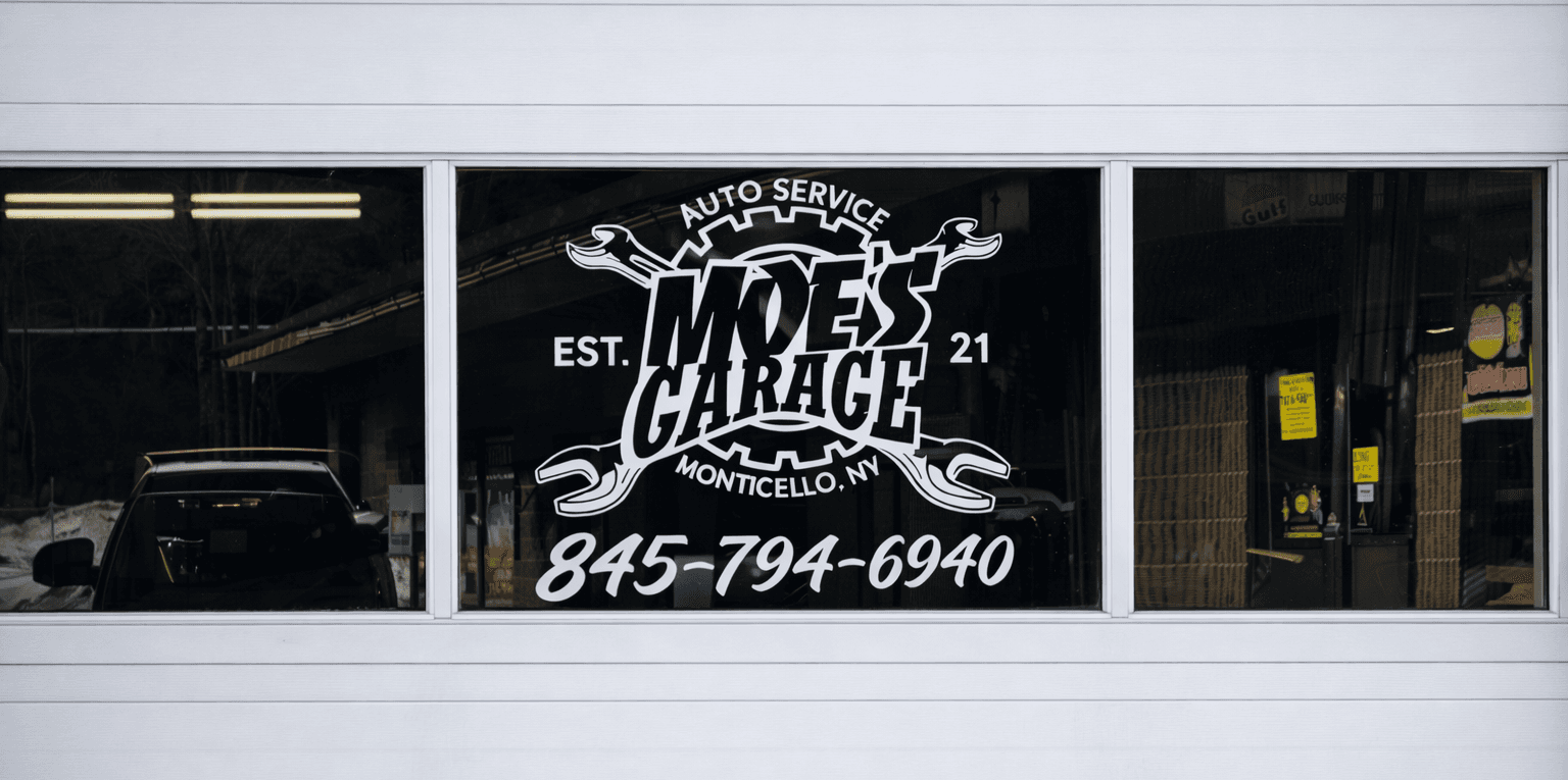Moe's Garage - shop